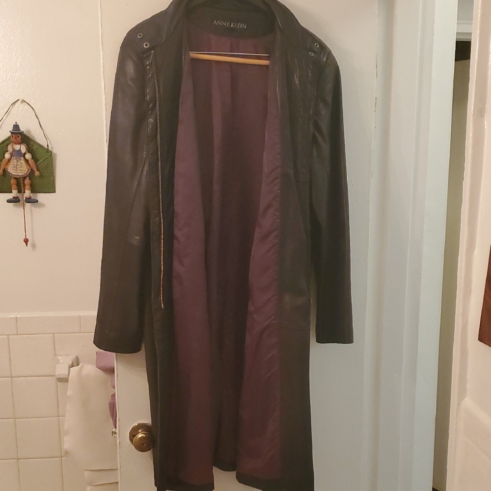 VINTAGE Anne Klein, Lamb Skin, Black Leather Midi Coat - Picture 5 of 6